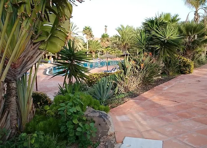 Casa Sandra Oasis Tamarindo Отель Коральео